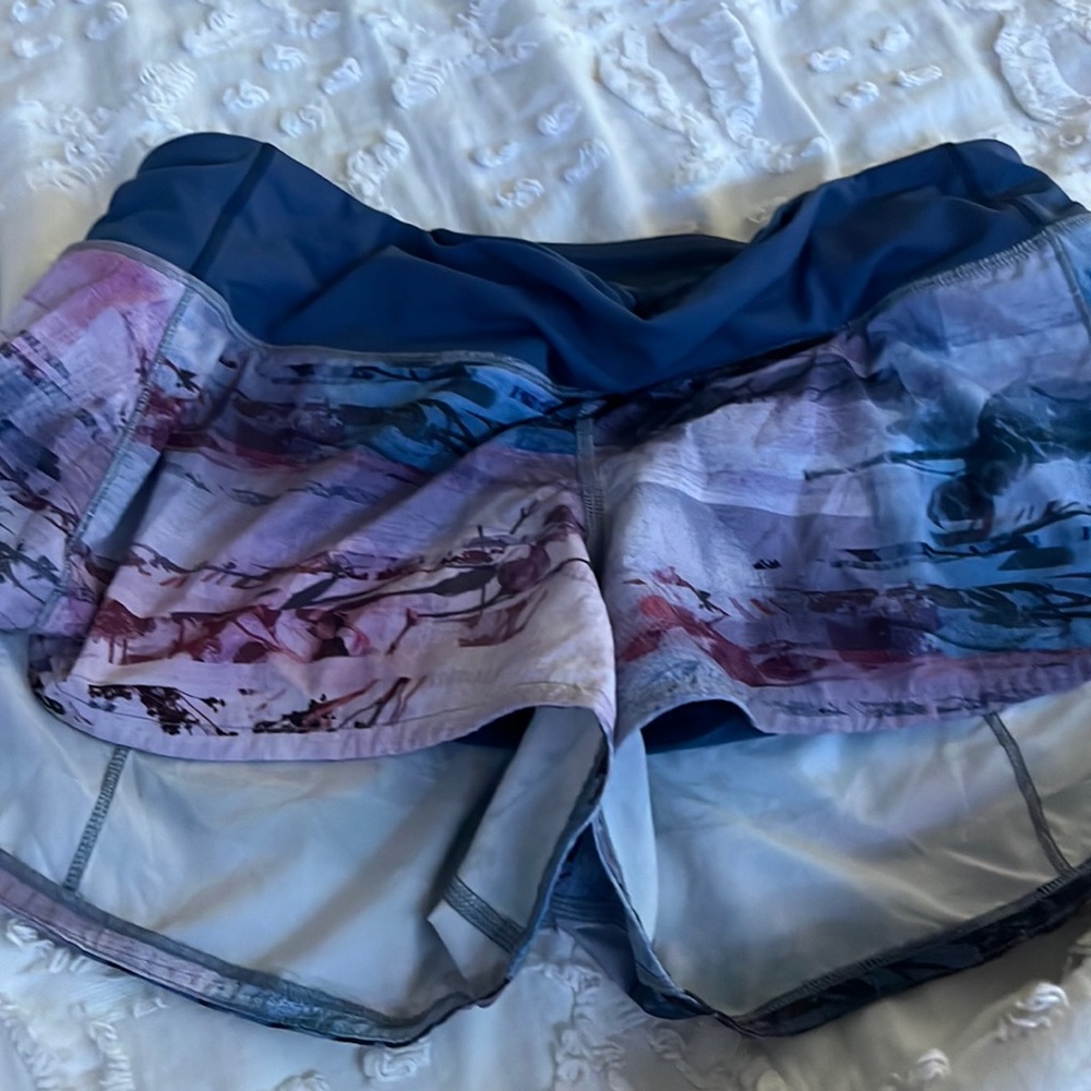 COLORFUL PRINT LULU SHORTS!